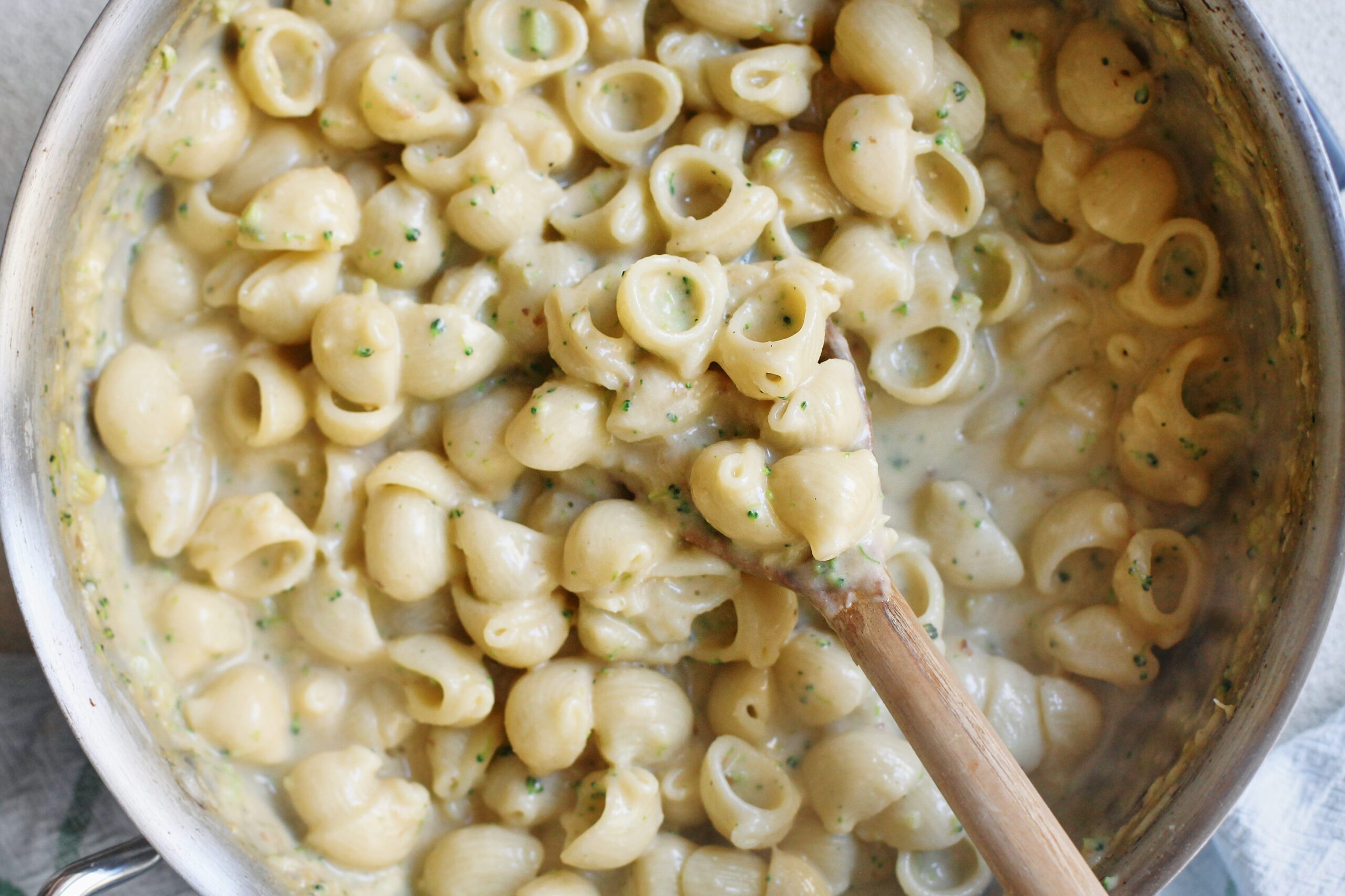 broccoli cheddar mac and cheese